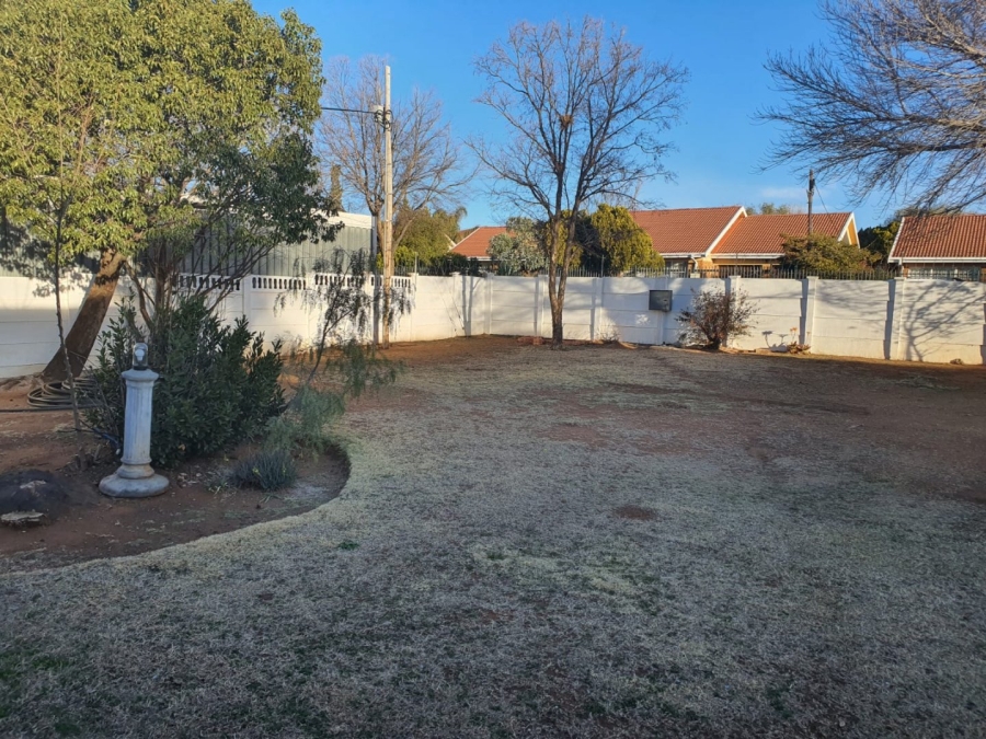 To Let 3 Bedroom Property for Rent in Fichardt Park Free State